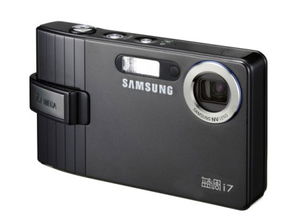 采用人体工学设计 三星蓝调i7数码相机评析